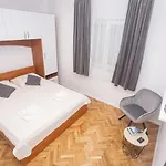 Veronika 公寓 特罗吉尔